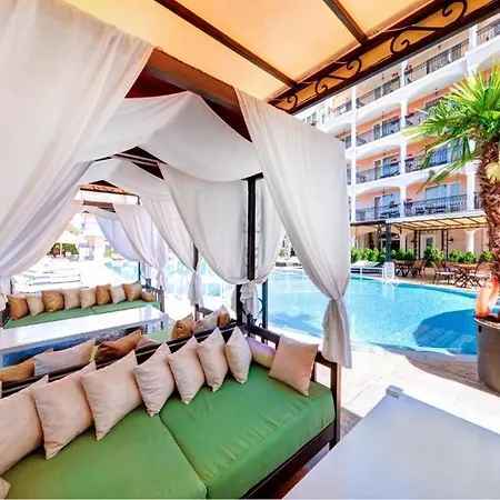 One-bedroom Stella In Avenue Complex *