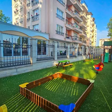 One-bedroom Stella In Avenue Complex * Slantschew brjag